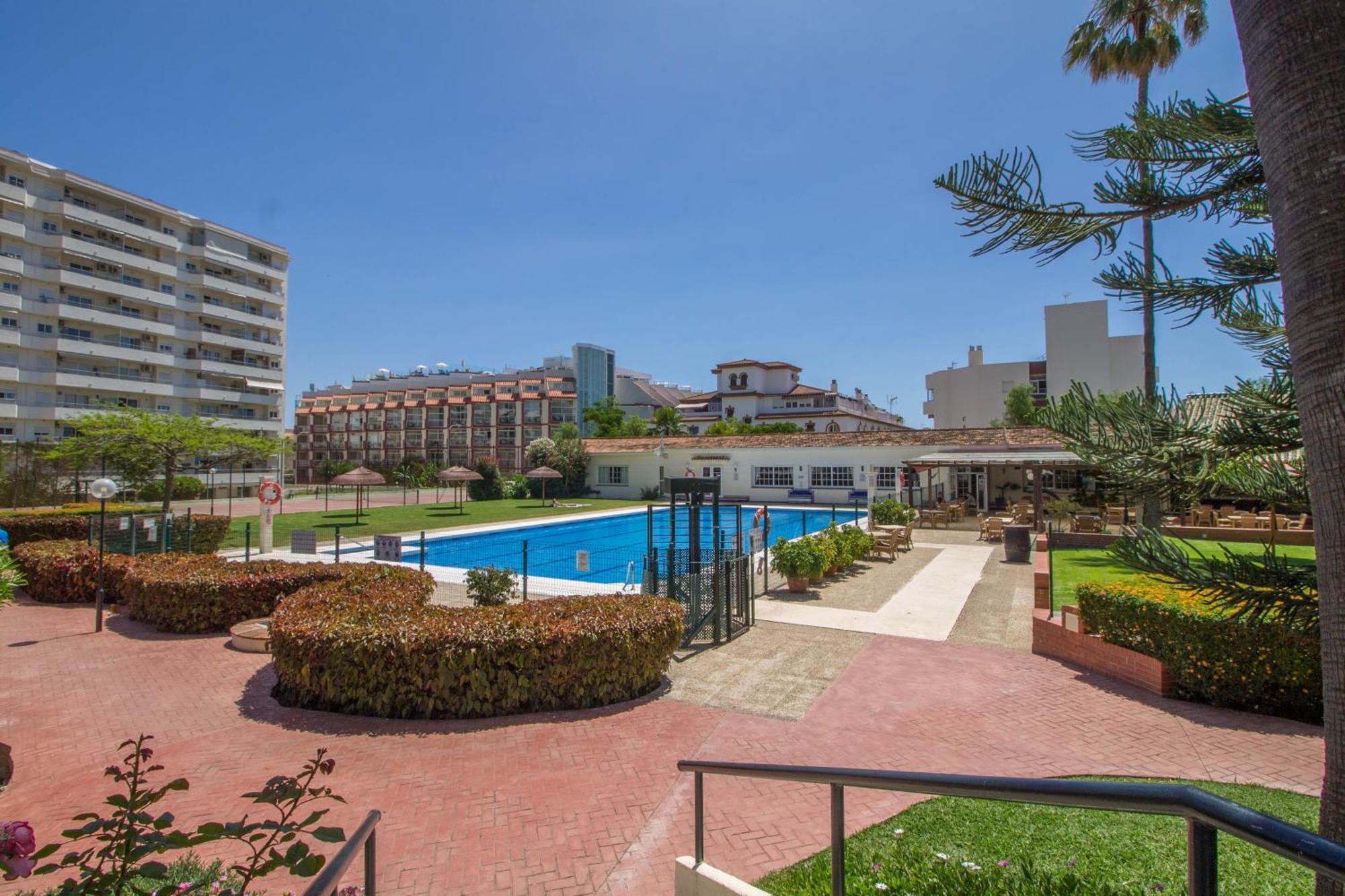 Carihuela Palace 417 By Ivi Real Estate Торремолінос Екстер'єр фото